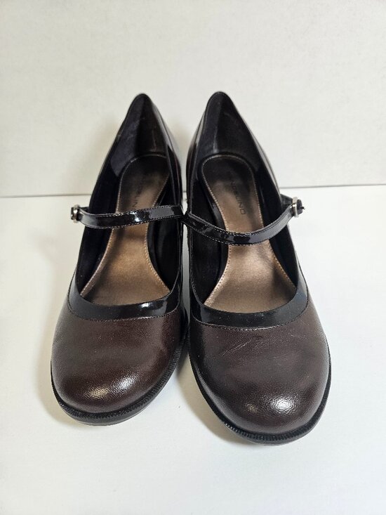 Bandolino Shoes - Bandolino Maryjane Heels size 9.5 EUC